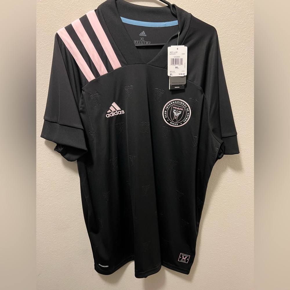 size XL inter miami away soccer jersey! NWT!
